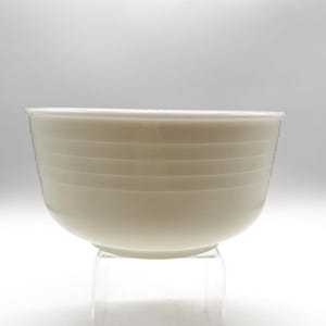 Pyrex White Ring General Mills 30 Mixing Bowl 9 in Vintage