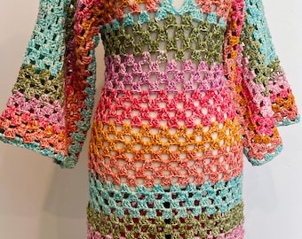 Minirobe bohème au crochet | Cache-couche fait main arc-en-ciel, émeraude et rose | Tenues de festival et de plage