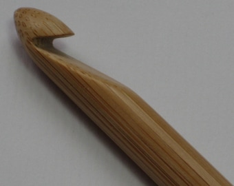 Jumbo bamboo crochet hook size 22 mm    us T  42 (We also have size p, q, r and s, u)