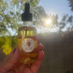 Helichrysum Glow Facial Oil – Natural Radiance for Your Skin with helichrysum flower infused