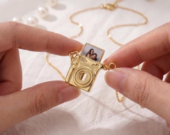 Personalized Photo Camera Necklace, Hidden Picture Pendant, Anniversary Gift for Girlfriend Wife, Meaningful Gift for Mom, Memorial Jewelry