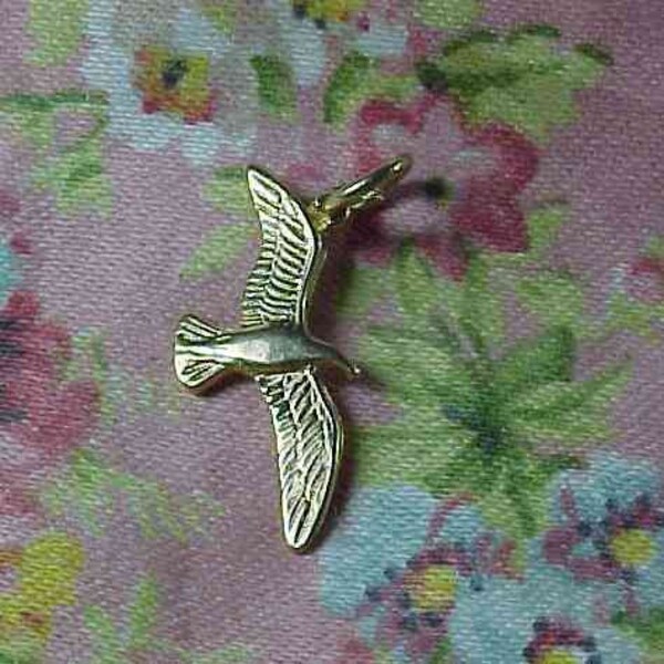 Vintage 14k Yellow Gold Bird in Flight Shaped Charm