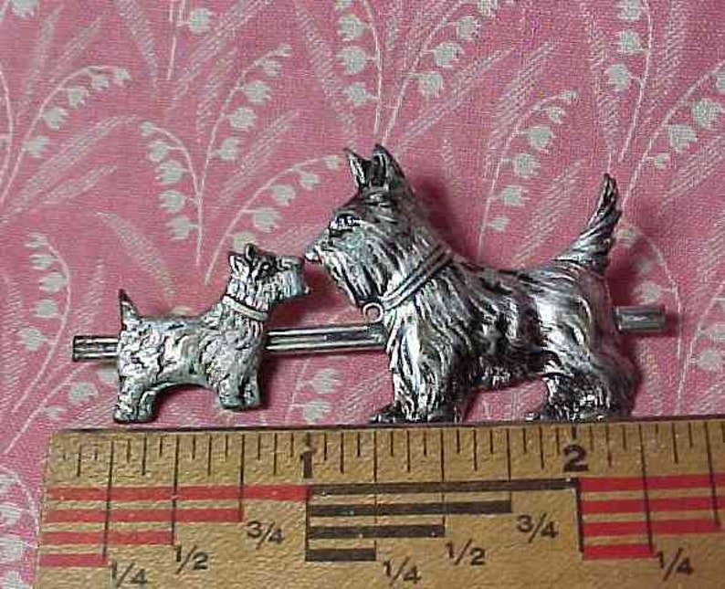 Vintage Double Scotty Dog Silver tone Brooch pin