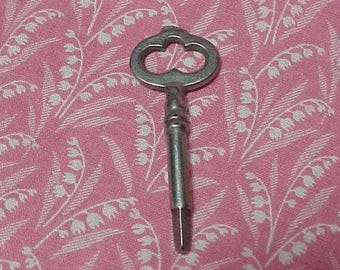 Vintage Treadle Sewing Machine Drawer Key 3 sided end