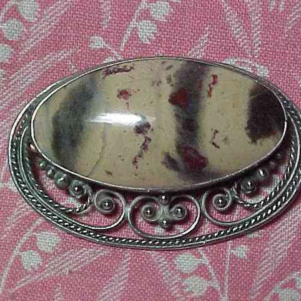 Vintage Unmarked Sterling and Polished Oval Stone Brooch pin