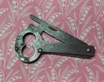 Vintage Steel Flat Folding Skeleton Key