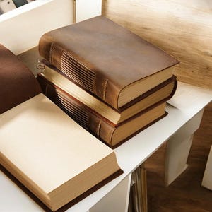 Caderno de couro feito à mão - Diário retrô de 400 páginas, caderno de esboços para alunos e professores, diário de papel kraft em branco para presente
