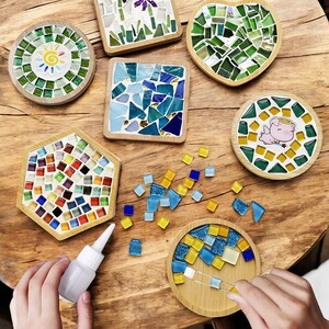 Kit sottobicchieri in mosaico fai da te fatto a mano - Set di sottobicchieri in cristallo e bambù per bambini - Attività di bricolage genitori-figli, giocattolo educativo
