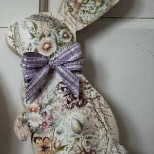 Conejito de Pascua para colocar en el estante