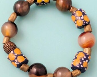 African Beaded Bracelet| Brown Agate Stone Unisex Accessory|  Baoule Brass Bead Accents| Elastic Fit