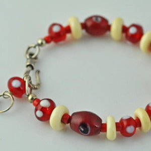 Red Glass and Lampwork Bead Bracelet zdjęcie 3