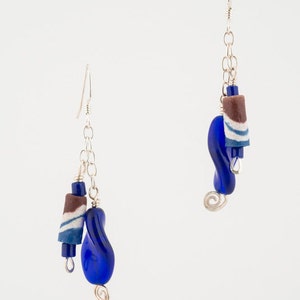 African Recycled Glass Double Dangle Earrings afbeelding 3