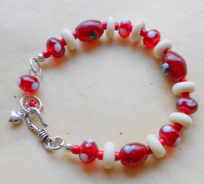 Red Glass and Lampwork Bead Bracelet zdjęcie 1