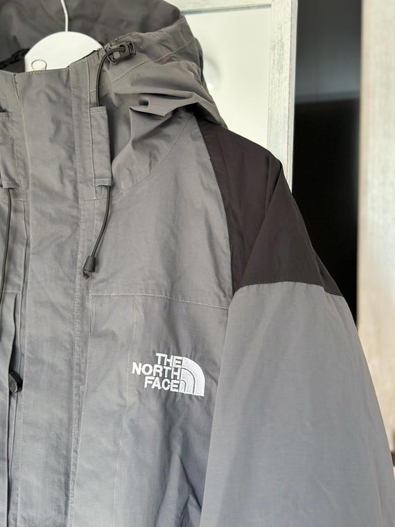 Vintage 90s the North Face Gore Tex Moutain Outdoor Man Vintage 90s the North Face Gore Tex Moutain Outdoor Man