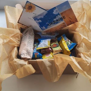 Boîte à collation ukrainienne authentique | Coffret cadeau avec des bonbons et des friandises fabriqués en Ukraine | Collations et bonbons triés sur le volet en provenance d'Ukraine