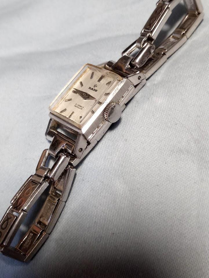 Ladies Vintage Platinum Rado Florence Swiss Made, 21 Jewels