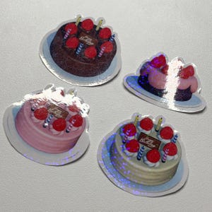 Happy Birthday Cake Animal Crossing handgetekende handgemaakte handgesneden holografische stickerpakket scrapbooking en journaling bevat 4 stickers