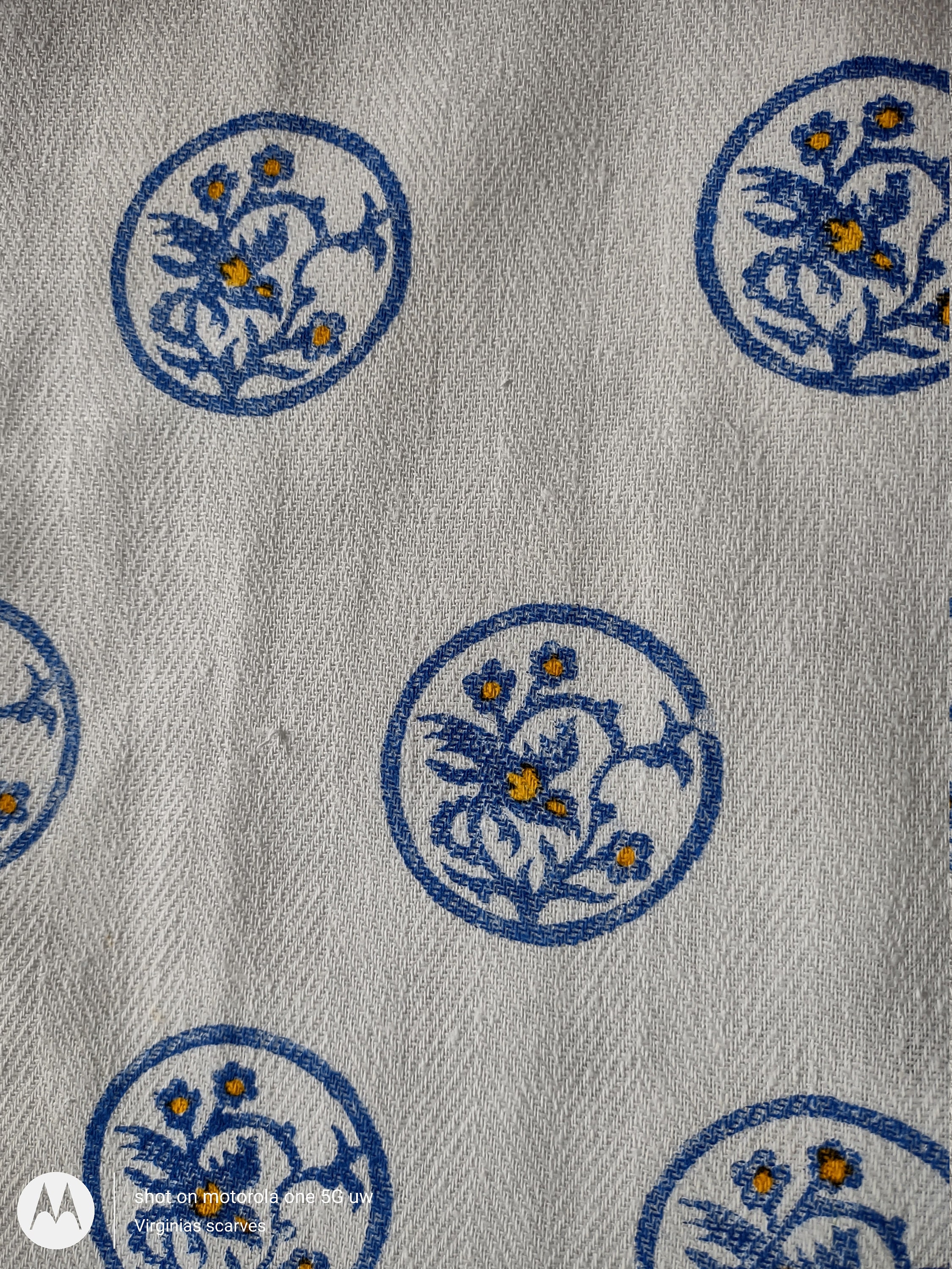 Bee Block-Printed Kitchen Towel – Querida Designs