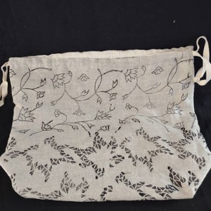 Purse A ladies ditty bag. Made of heavy linen with a muslin lining and hand block printed. It can be used as a purse, sewing, shoe bag.