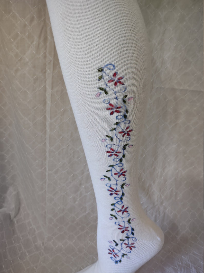 Victorian Stockings, Socks, Hosiery, Tights & History     Side clocked hand block printed and painted white cotton thigh high stockings that will fit most legs.  AT vintagedancer.com