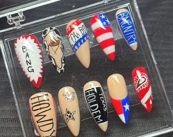 Uñas postizas Cowboy Carter: estilo concierto, punta francesa, jeans, jeans Levi's