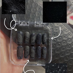 Handgemachte schwarze Goth Presse auf den Nägeln: Reflective Sparkle