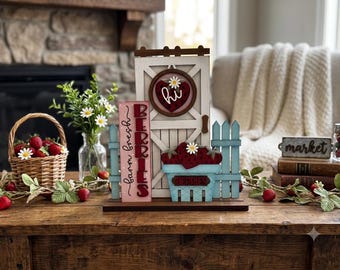 Farm Fresh Berries Interchangeable Barn Door Decor Insert Set