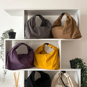 Bolso hobo de nailon, bolso de mano, resistente al agua, convertible en bandolera, correa ajustable, estilo minimalista para hombres y mujeres. imagen 1