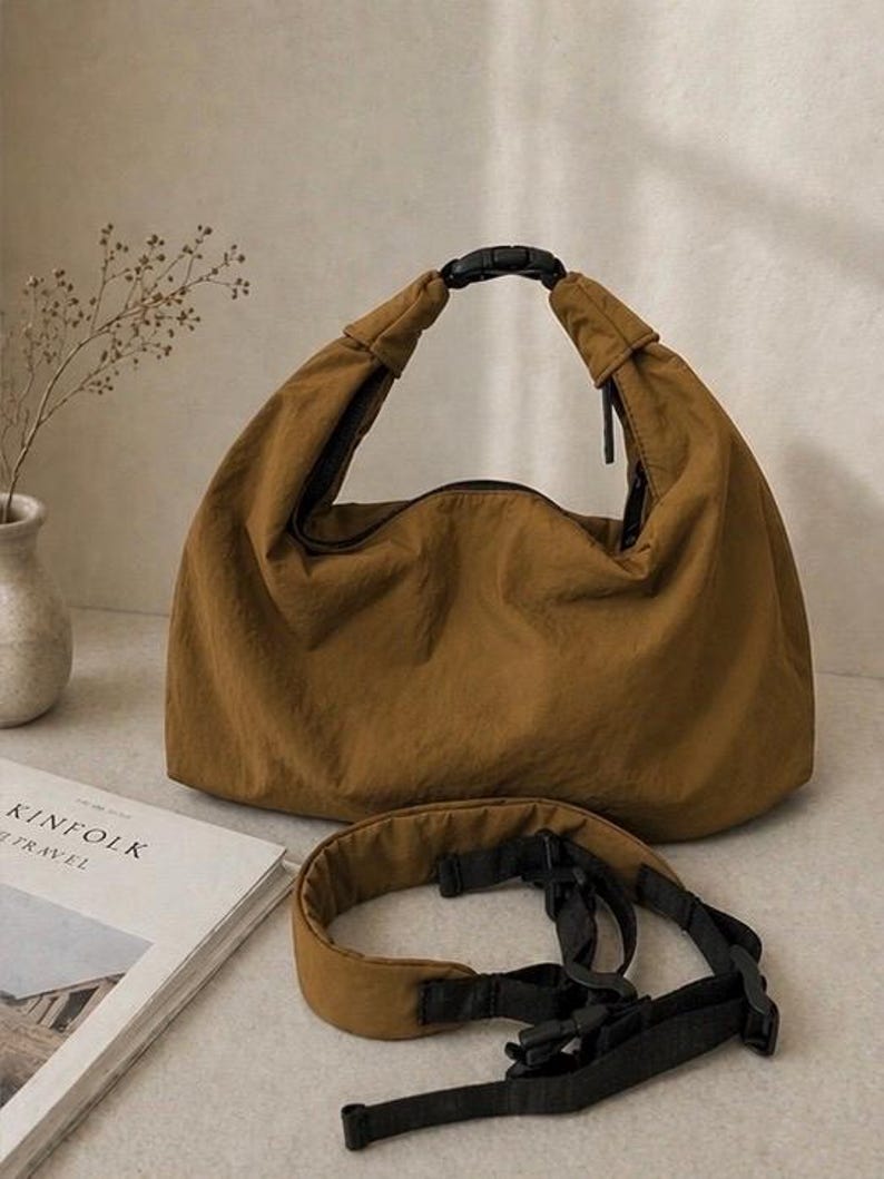 Bolso hobo de nailon, bolso de mano, resistente al agua, convertible en bandolera, correa ajustable, estilo minimalista para hombres y mujeres. imagen 3