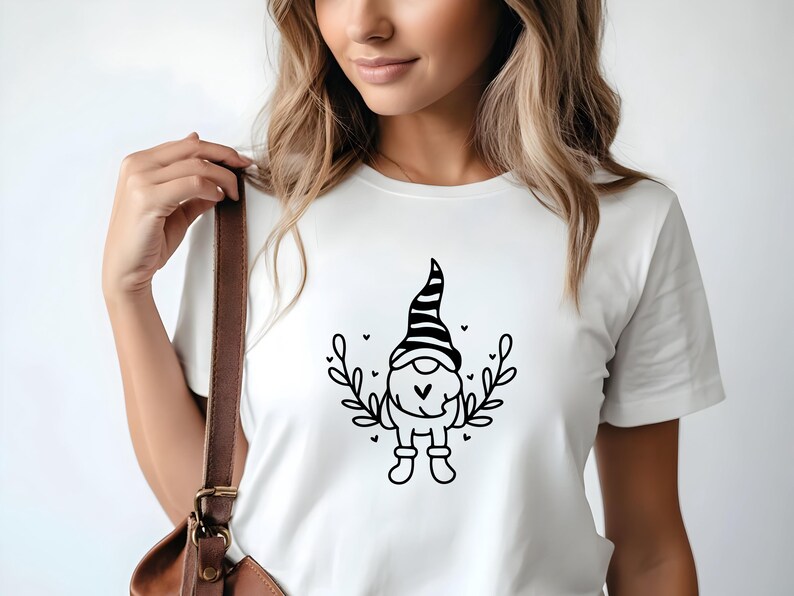 Gnome Trio SVG Bundle, Three Gnomes Holding Hearts, Valentine Gnome Set ...