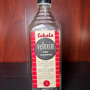 Vintage ECKELS VELOXIN Arterial EMBALMING Fluid Bottle for Jaundice Cases — 1960s Mortuary Funeral Collectibles
