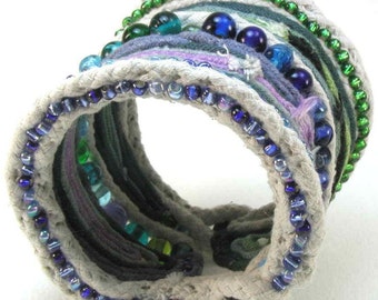 organic form beaded cuff bracelet 1815