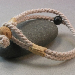 double strand cuff with bead size M 4070