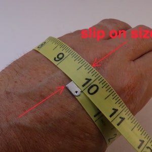 illustration of how to measure slip on size for rope bracelet