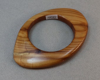 cedar bangle size M 5025