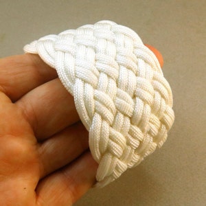 9 Teiliges weißes Nylon Türken Kopf Knoten-Seil Armband Größe XL 424