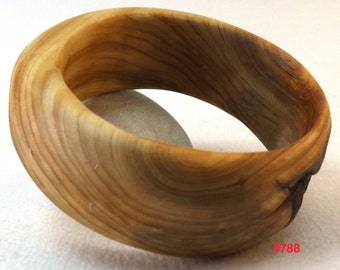 live edge cedar wood bangle bracelet size L 4788