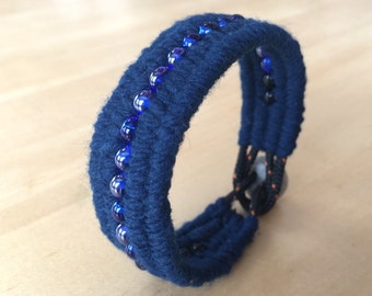 bright blue beaded hand loomed cuff bracelet size M 4326