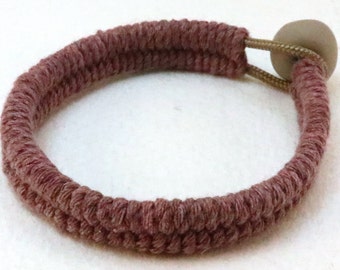 bracciale sottile rosso intrecciato a mano misura S 4483