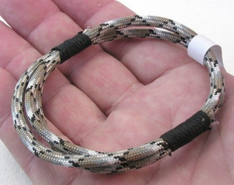 desert camo nylon cord bracelet 4023