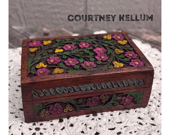 Vintage Carved Rosewood Wood Floral Box: Keepsake Stash Box