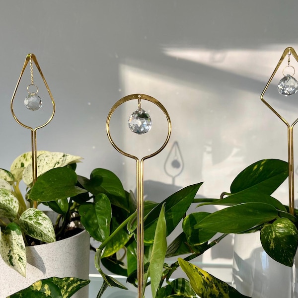 Minimalist Brass Crystal Prism Decor Suncatcher Rainbow Maker Plant Stake Garden Home Decor Sun Catcher Plant Accessory Indoor Plants