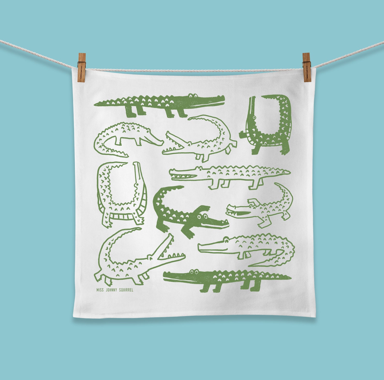 Gator Towel, Alligator Illustrated Tea Towel, Gator Dishcloth, Gator Kitchen Gift, Gift for Gator Lovers, Cute Gator Kitchen Decor