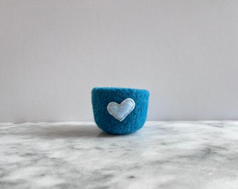 felted wool bowl  -  blue wool with light blue eco felt heart - ring holder, wool anniversary ring bowl - Valentine's day gift