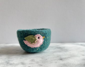 felt wool bowl - green bowl with pink and green bird - nature inspired - catch all - container - felted wool bowl by the Felterie