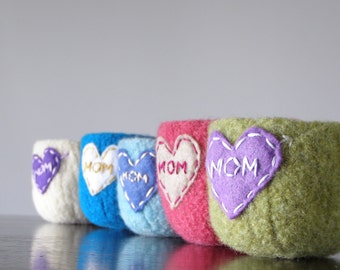 MOM embroidered felted bowl - gifts for mom - soft ring dish - custom - made to order - ready in 2 weeks