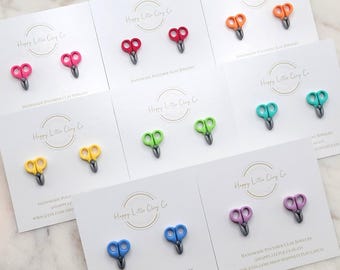 Schere Ton Ohrstecker | Niedliche Zurück zu Schule Ohrringe | Spaß Lehrer Wertschätzung Geschenk | Personalisierter Schmuck | Handgefertigt