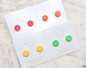 Pendientes de arcilla con forma de rodajas de cítricos / Bonitos pendientes de verano / Fruta tropical: limón, lima, naranja y pomelo - Pendientes / Joyería de comida / Hechos a mano