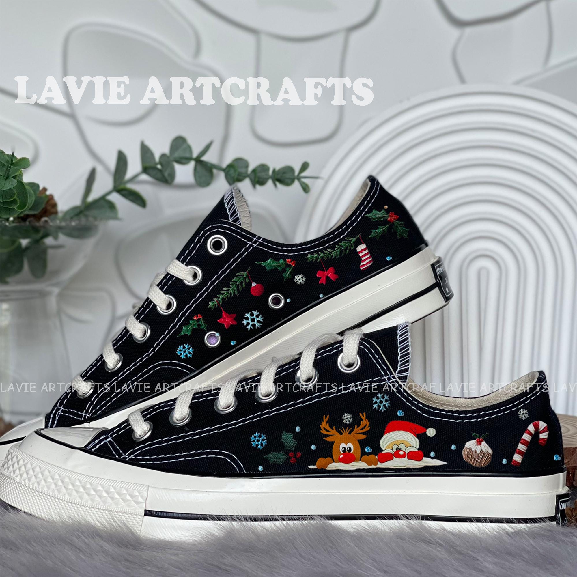 Santa Converse - Etsy