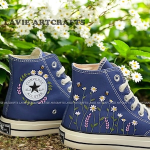 Custom Converse Chuck Taylor Flower, Daisy Flower Embroidered Converse, Converse Embroidered, Converse Custom Wedding, Converse Daisy Flower
